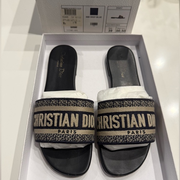 Authentic dior dway sandals slides - Picture 1 of 8